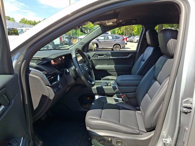 Used 2026 GMC Acadia Elevation w/ Elevation Premium Package FWD image 13