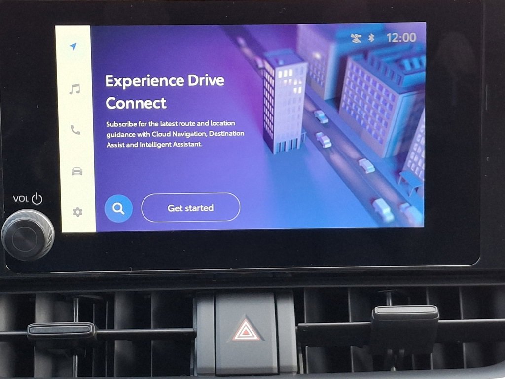 Used 2025 Toyota RAV4 XLE image 19