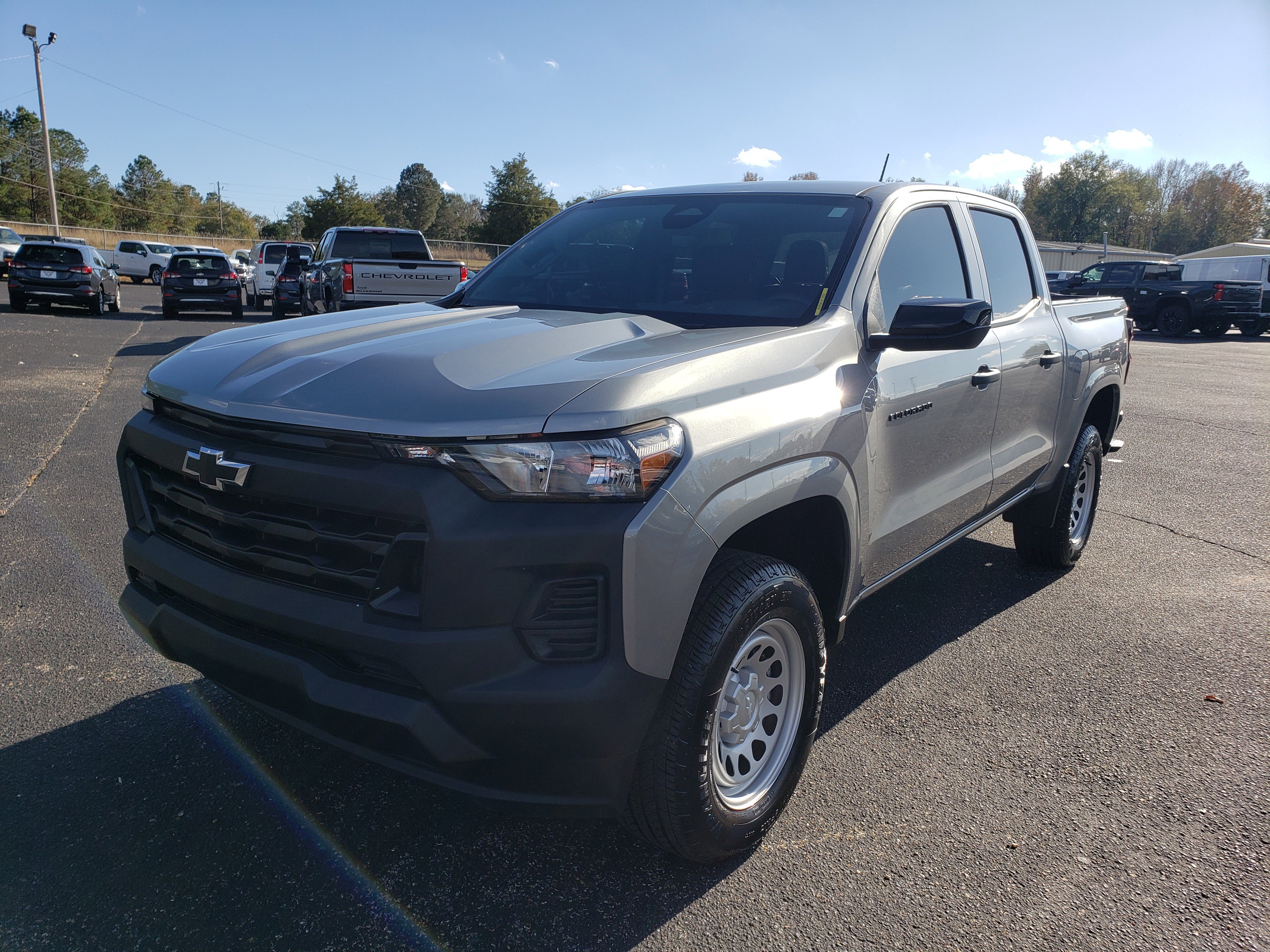 Used 2023 Chevrolet Colorado W/T w/ Advanced Trailering Package image 2
