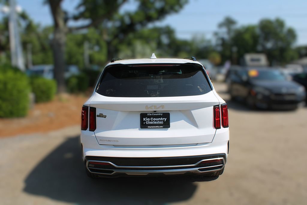 Certified 2023 Kia Sorento SX FWD image 8