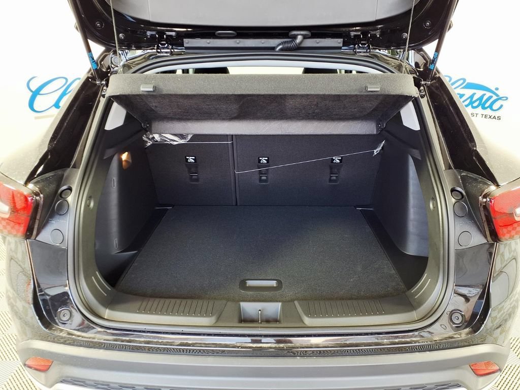 New 2026 Chevrolet Trax LT w/ LT Convenience Package FWD image 10