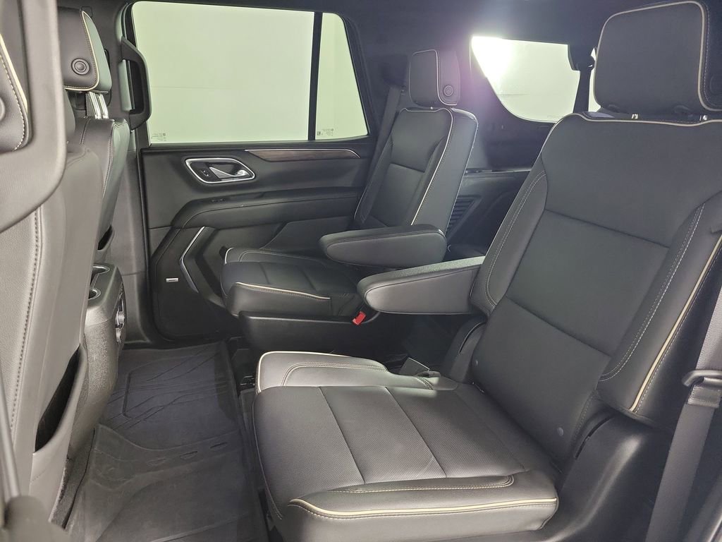 Used 2024 Chevrolet Tahoe Premier AWD/4WD image 11
