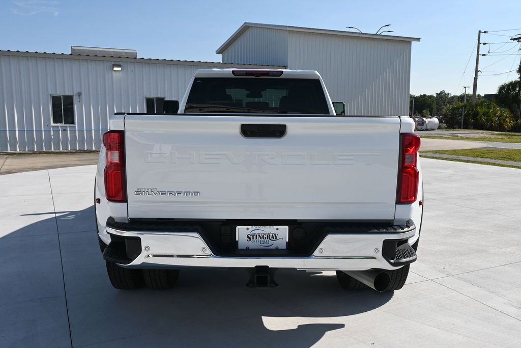 Used 2025 Chevrolet Silverado 3500 LT w/ Safety Package AWD/4WD image 5