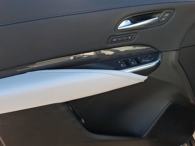 Used 2024 Cadillac XT4 Sport image 11