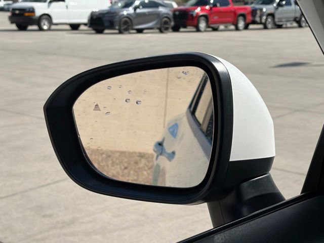 Used 2025 Nissan Rogue SV image 6