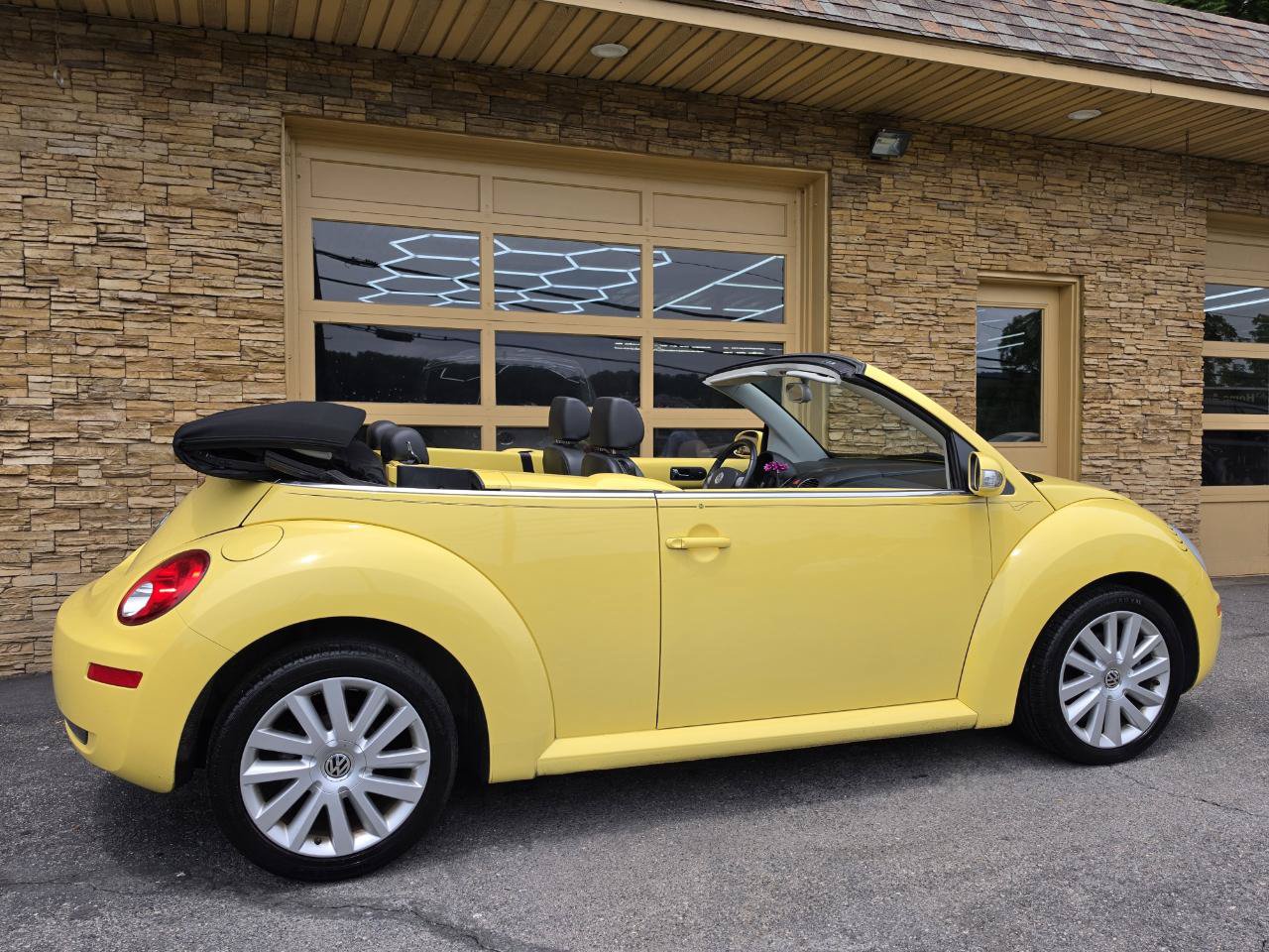 Used 2008 Volkswagen Beetle SE FWD image 20