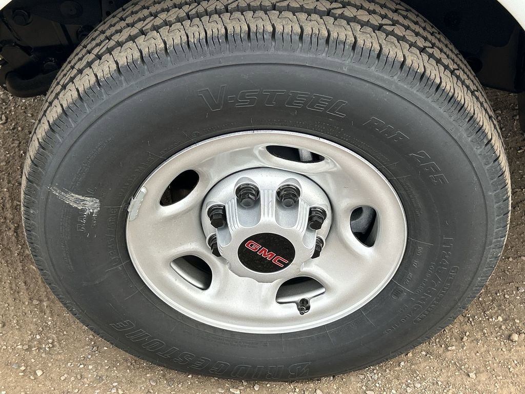 New 2025 GMC Savana 3500 w/ Power Convenience Package image 32