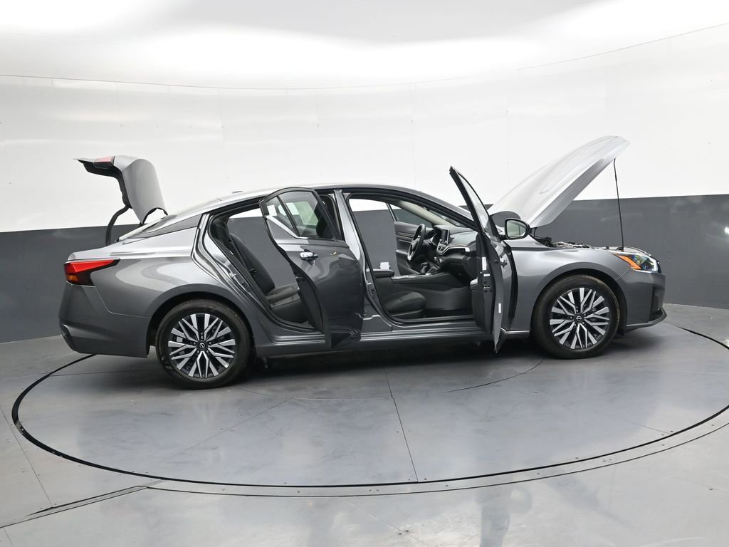 Used 2025 Nissan Altima 2.5 SV image 46