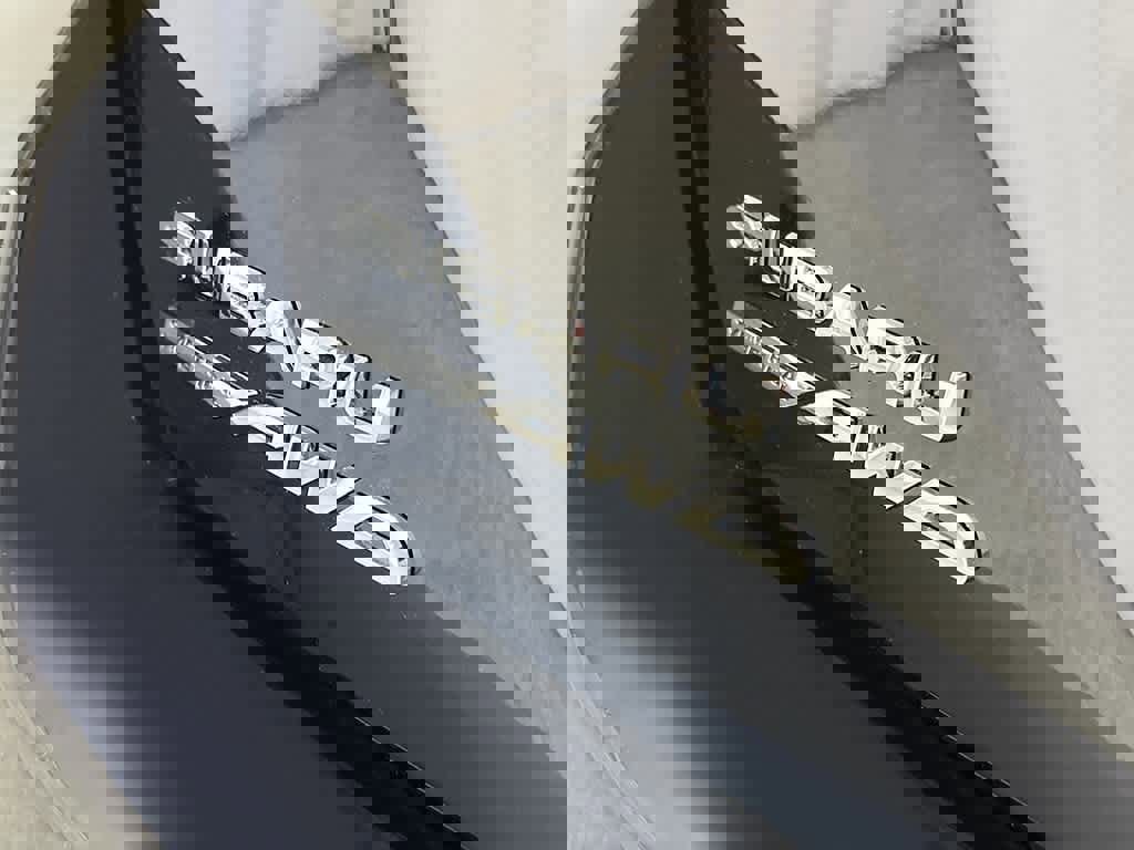 Certified 2025 Subaru Impreza 2.0i image 9