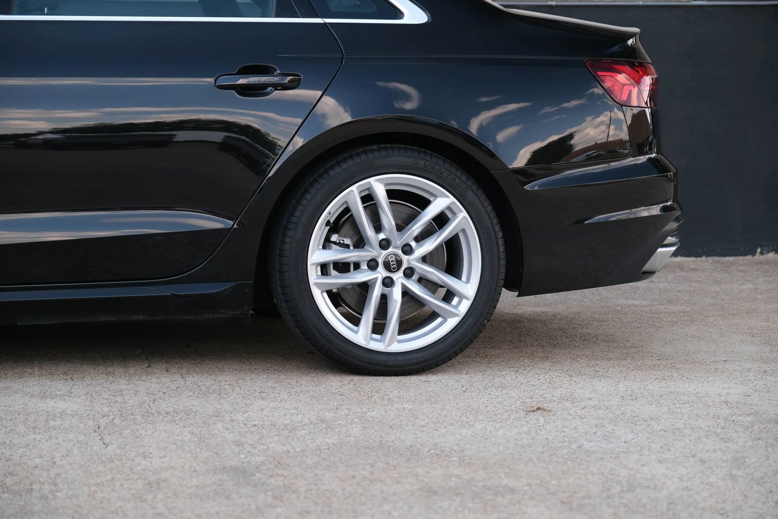 Used 2024 Audi A4 2.0T Premium Plus AWD/4WD image 13