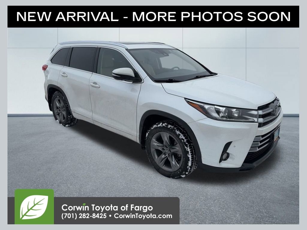 Used 2017 Toyota Highlander Limited Platinum image 1