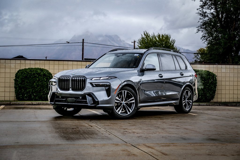New 2026 BMW X7 xDrive40i w/ M Sport Package