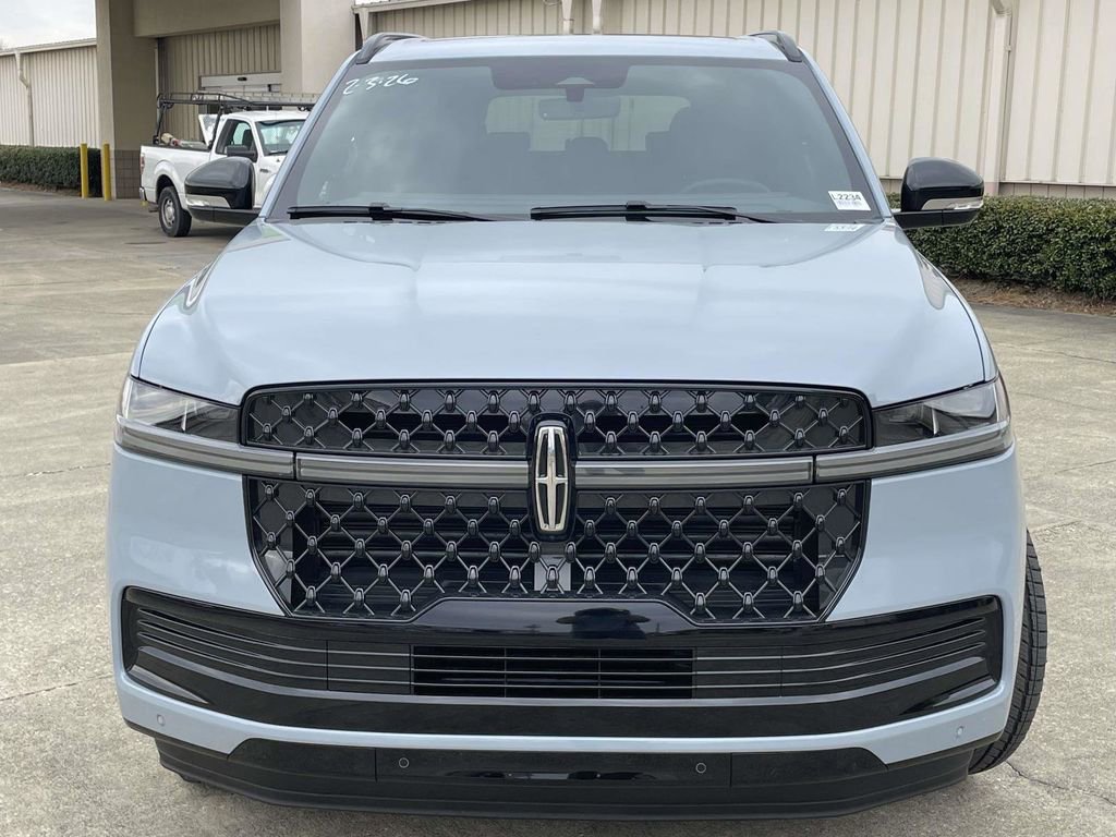 New 2026 Lincoln Navigator L Reserve w/ Jet Appearance Package image 8