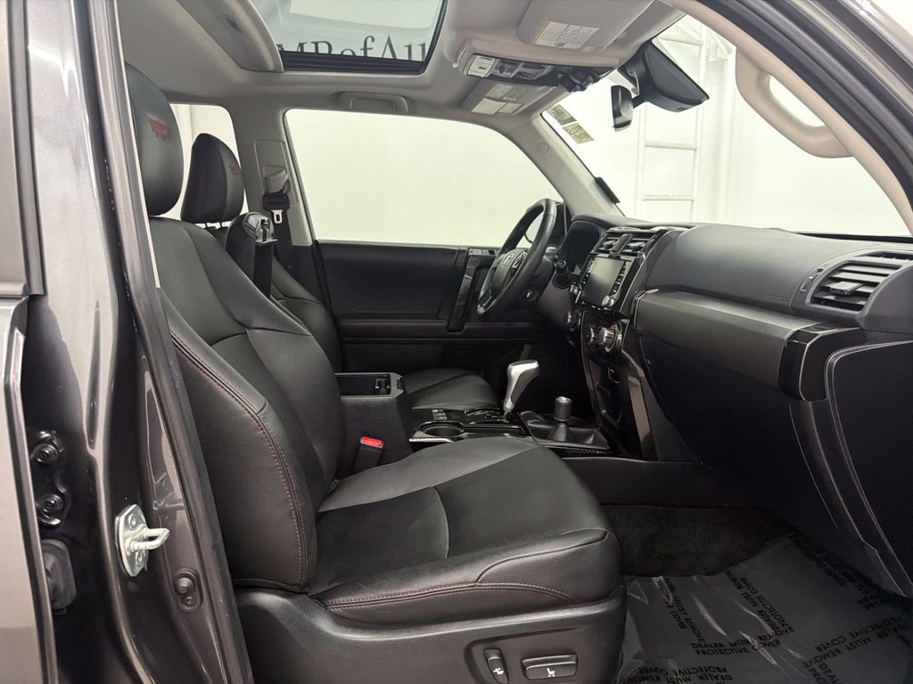 Used 2021 Toyota 4Runner TRD Off-Road Premium w/ Moonroof Package AWD/4WD image 30