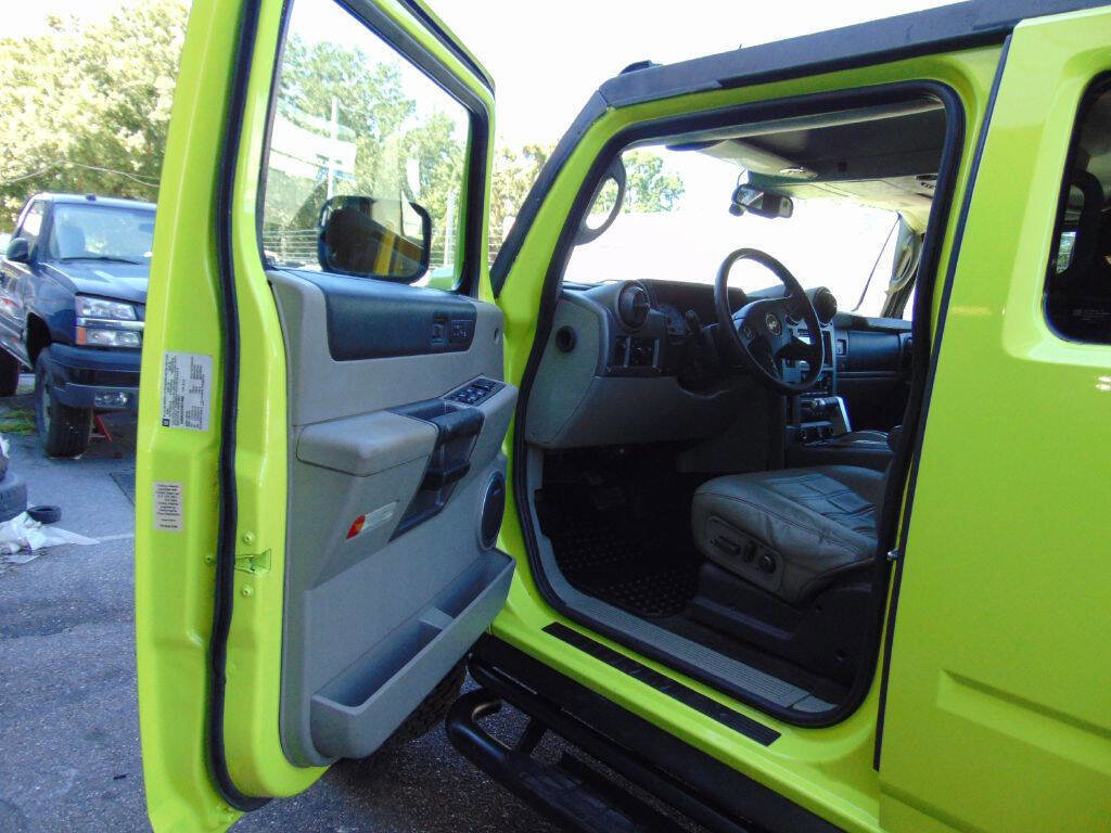 Used 2004 HUMMER H2 w/ Preferred Equipment Group image 25