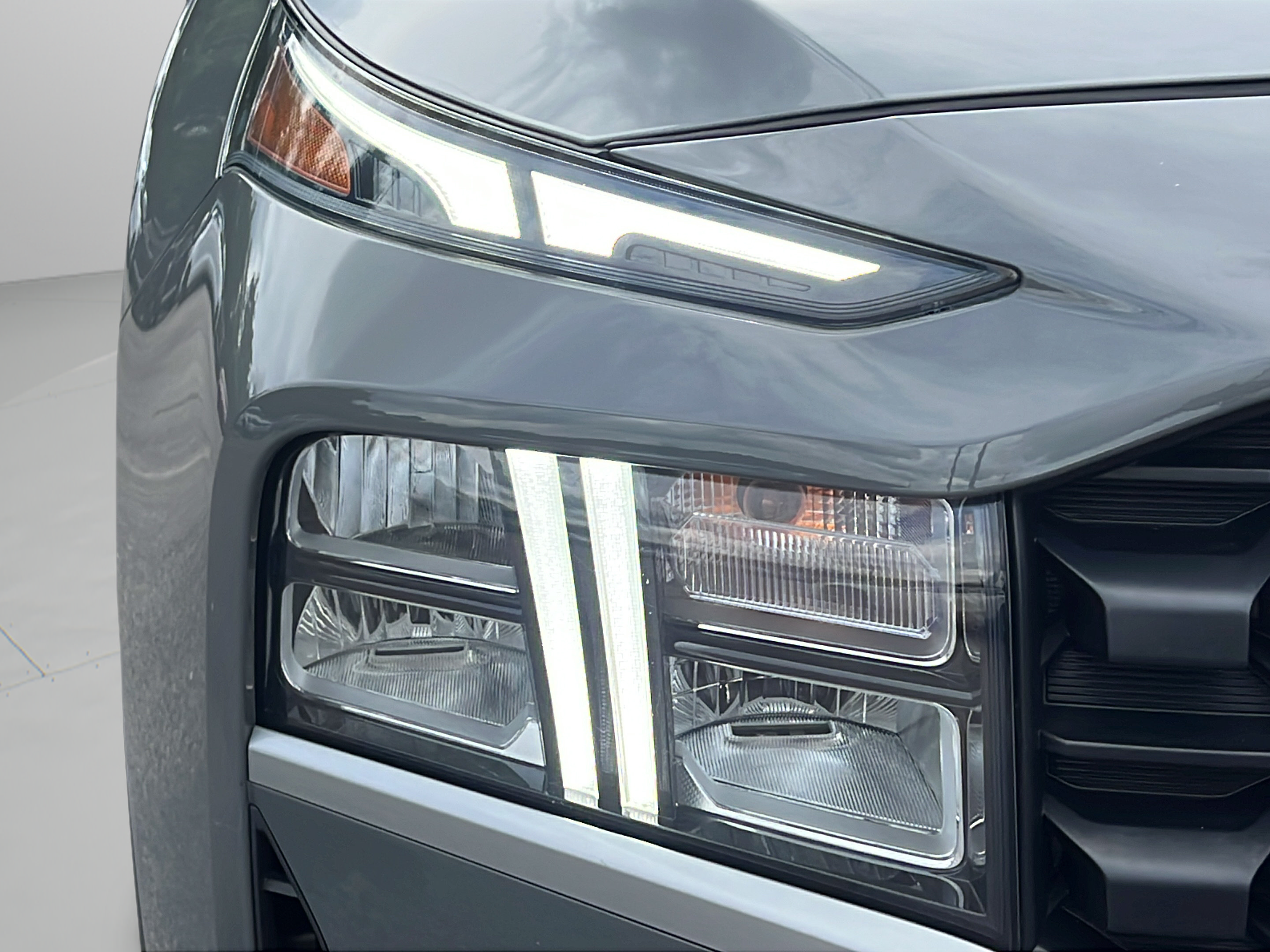Used 2023 Hyundai Santa Fe SEL w/ Cargo Package FWD image 9