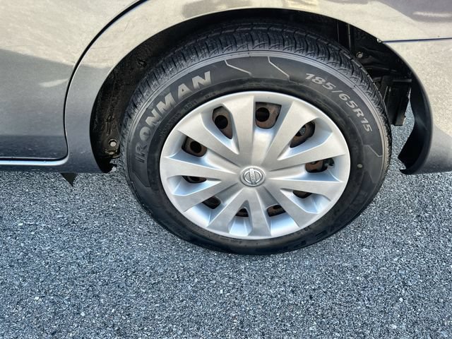 Used 2018 Nissan Versa SV FWD image 19