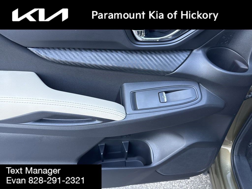 Used 2023 Subaru Ascent Premium w/ Convenience Package image 14