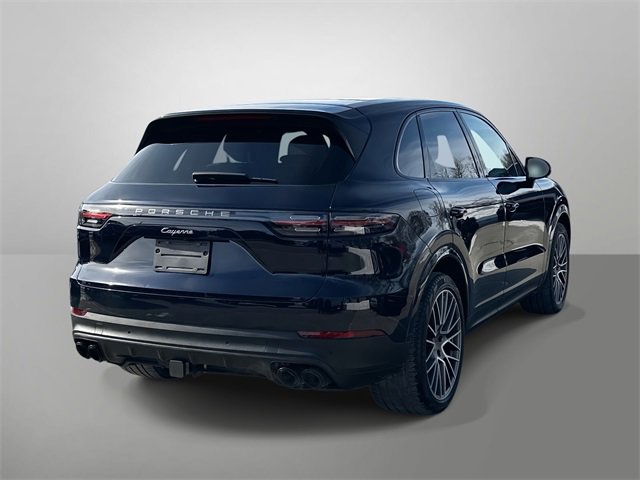 Used 2023 Porsche Cayenne Platinum Edition image 26