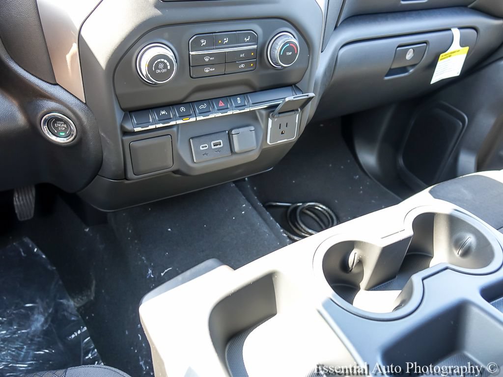New 2026 Chevrolet Silverado 1500 Custom w/ LPO, Dark Essentials Package AWD/4WD image 18