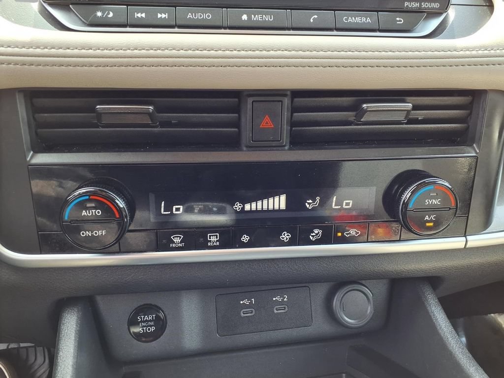 Used 2025 Nissan Rogue SV AWD/4WD image 8