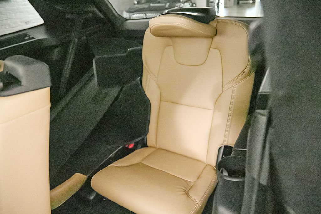 Used 2024 Volvo XC90 T8 Ultimate w/ Lounge Package AWD/4WD image 25