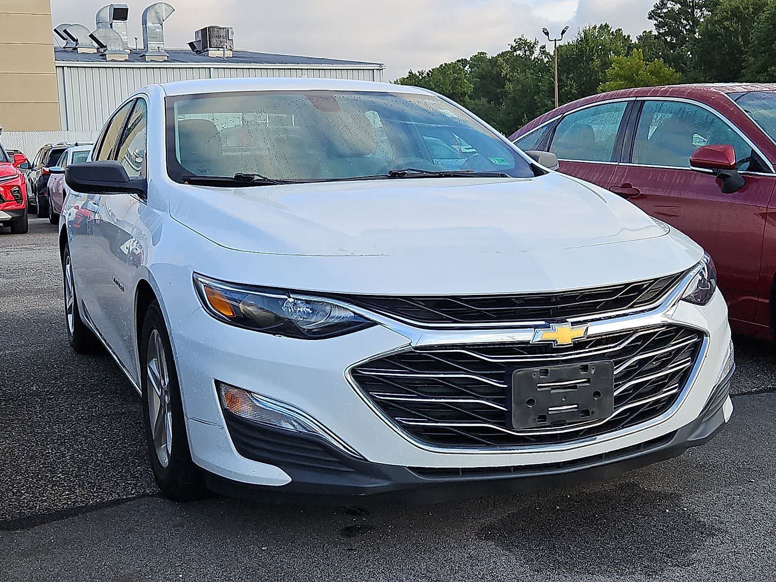 Used 2019 Chevrolet Malibu LS FWD image 2