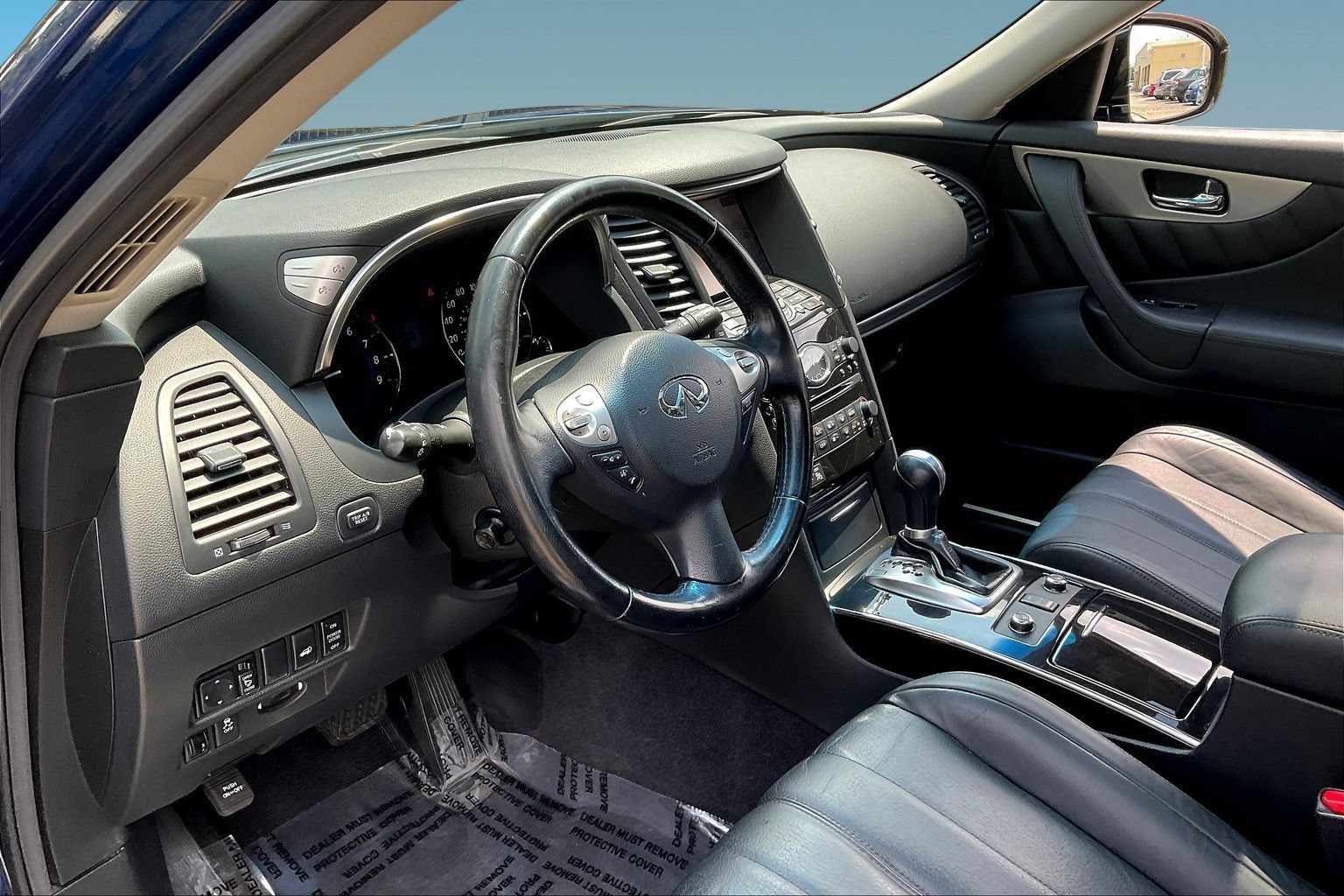 Used 2015 INFINITI QX70 AWD w/ Premium Package image 16