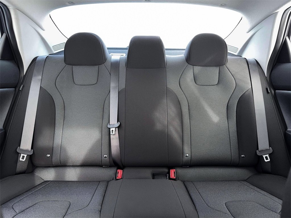 New 2026 Hyundai Elantra SE image 16