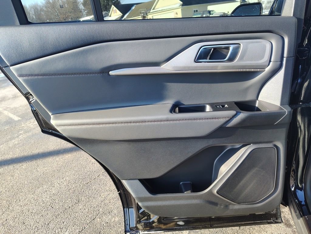 New 2026 Ford Explorer Active w/ Active Comfort Package image 24