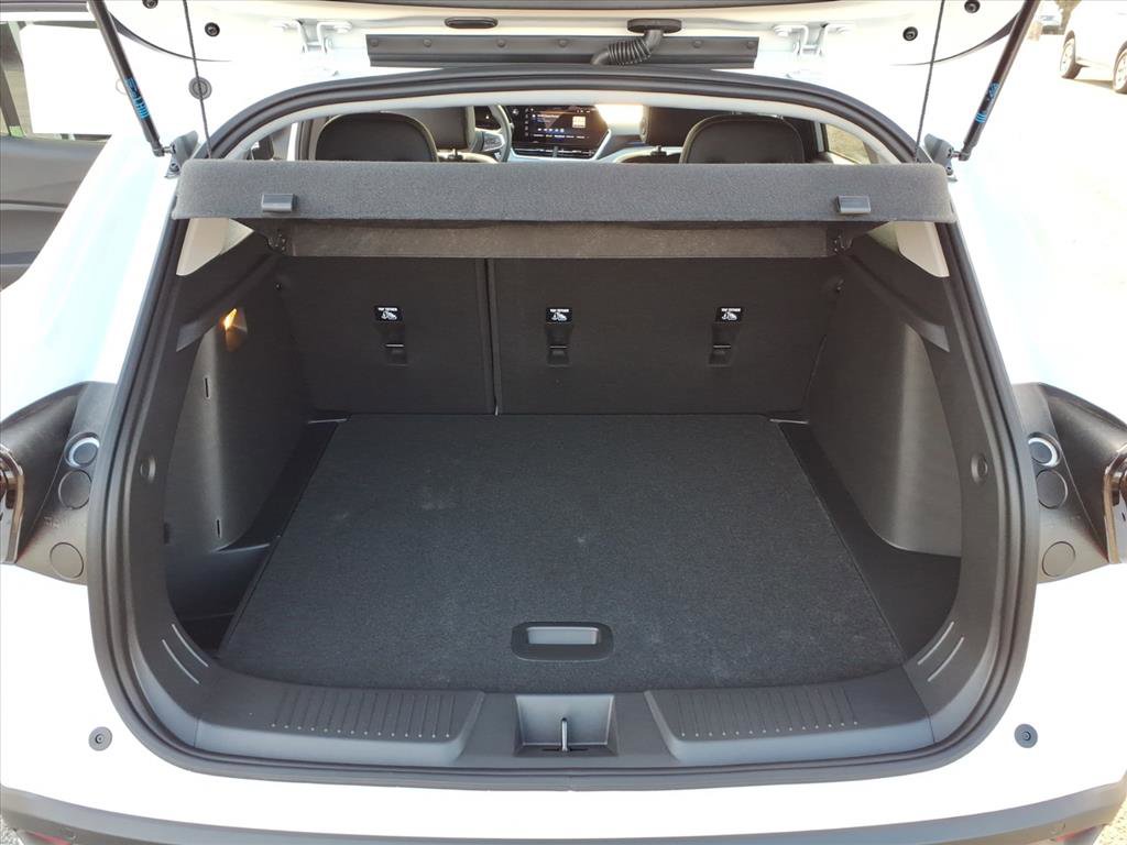 New 2026 Chevrolet Trax LT w/ Driver Confidence Package image 11