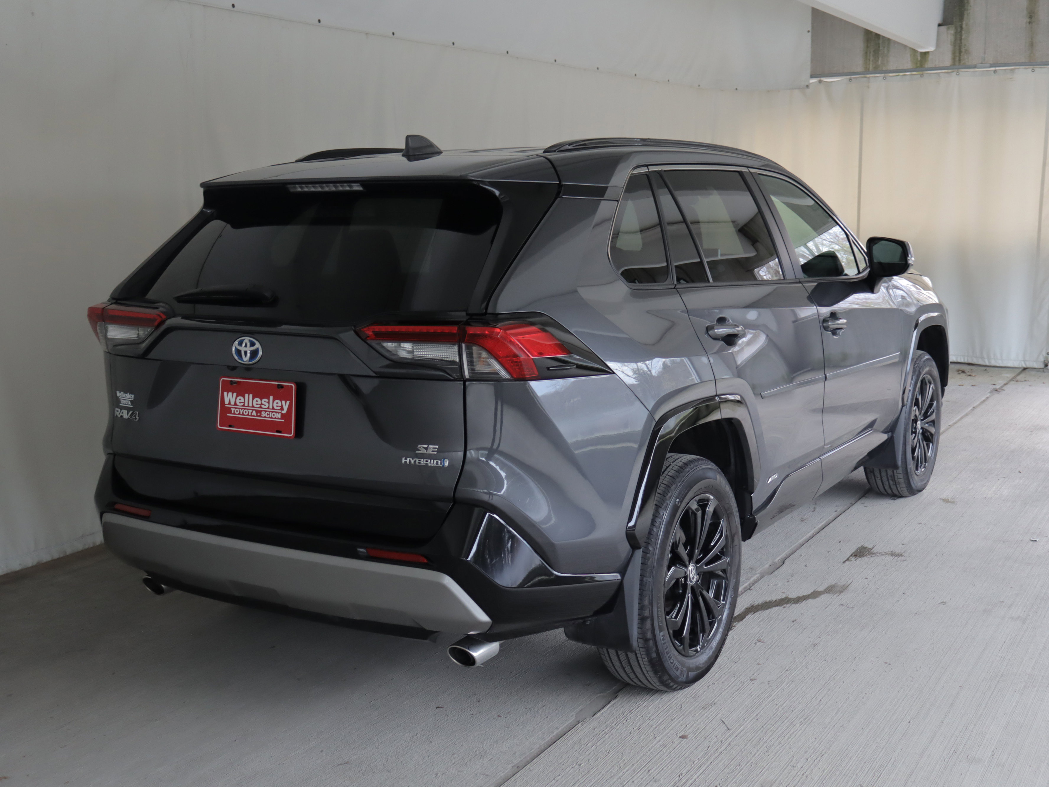 Used 2024 Toyota RAV4 SE w/ Weather Package AWD/4WD image 6