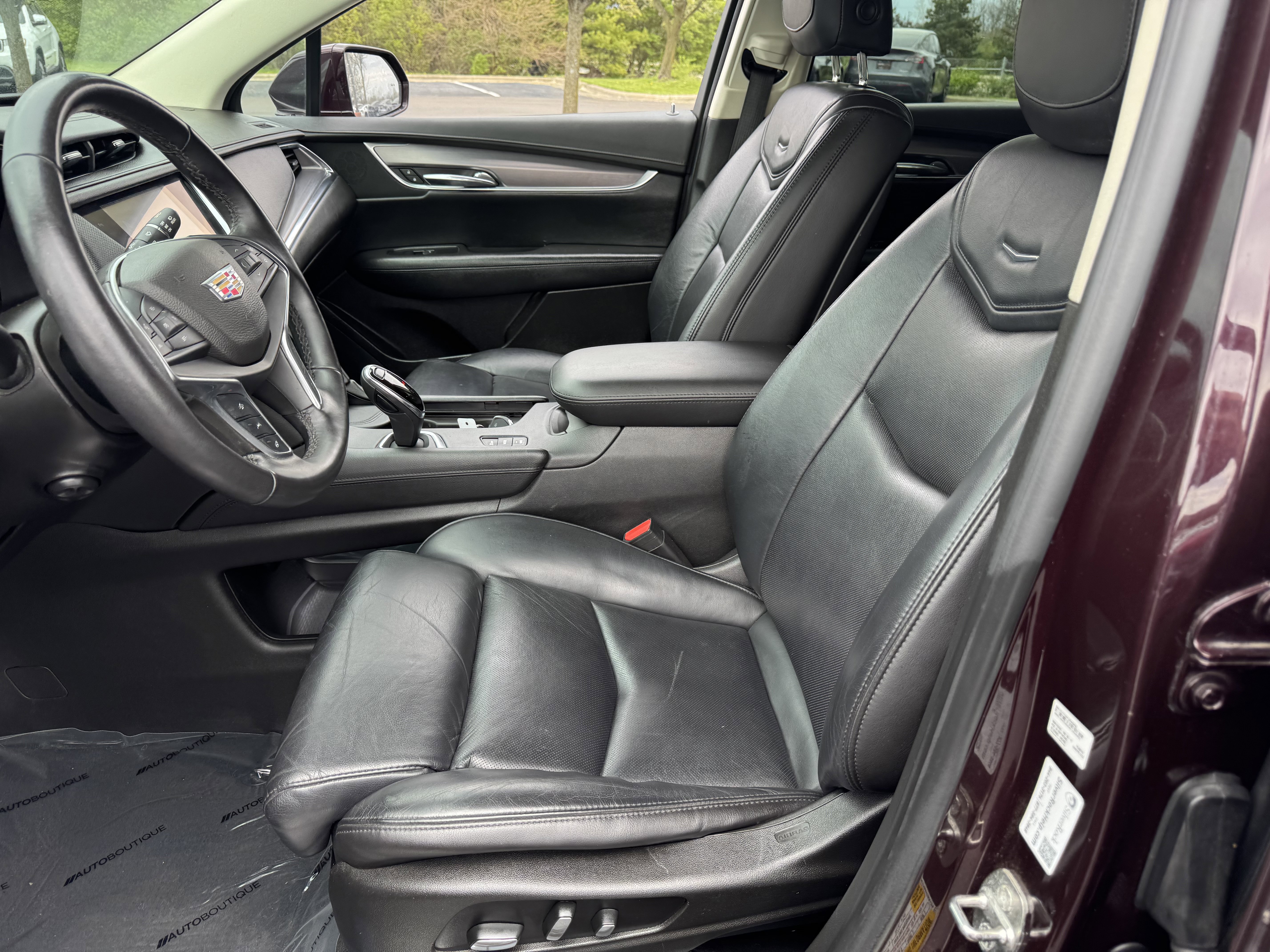 Used 2017 Cadillac XT5 Luxury w/ Driver Awareness Package image 8
