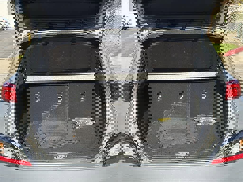 Used 2023 Hyundai Kona SE image 31