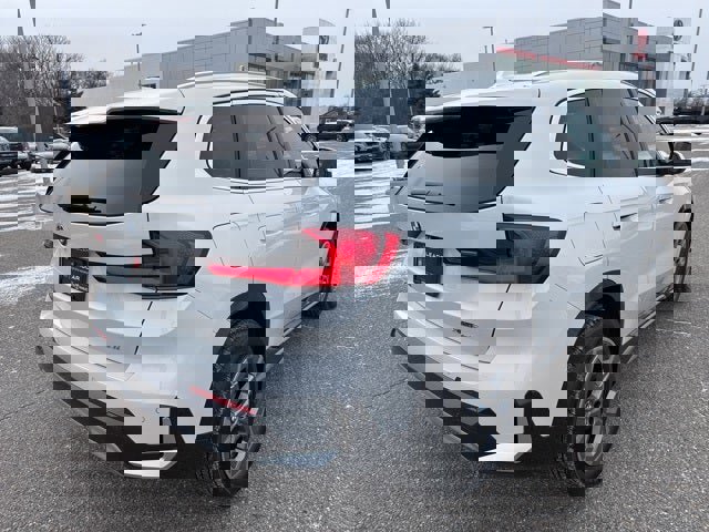 Used 2026 BMW X1 xDrive28i image 10