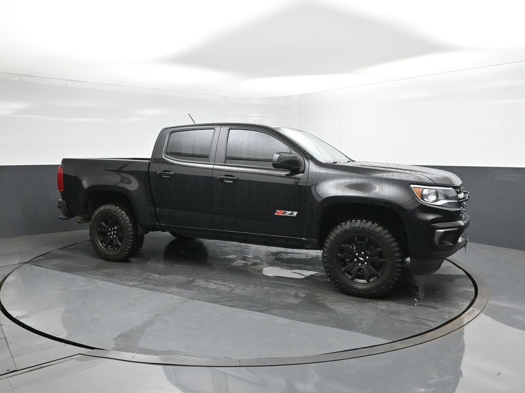 Used 2022 Chevrolet Colorado Z71 w/ Z71 Midnight Edition image 17