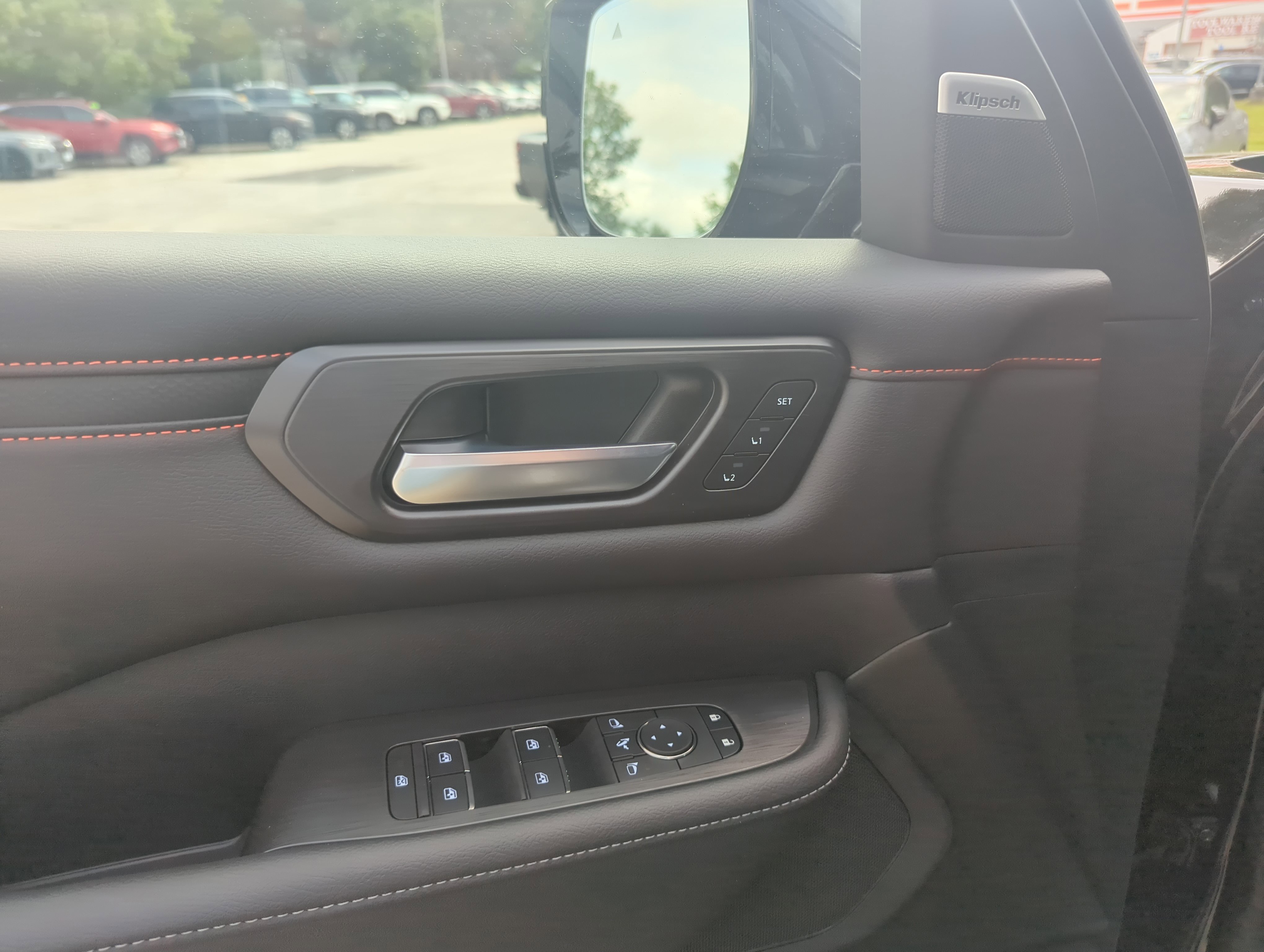 New 2025 Nissan Armada PRO-4X w/ Pro-4X Premium Package image 11