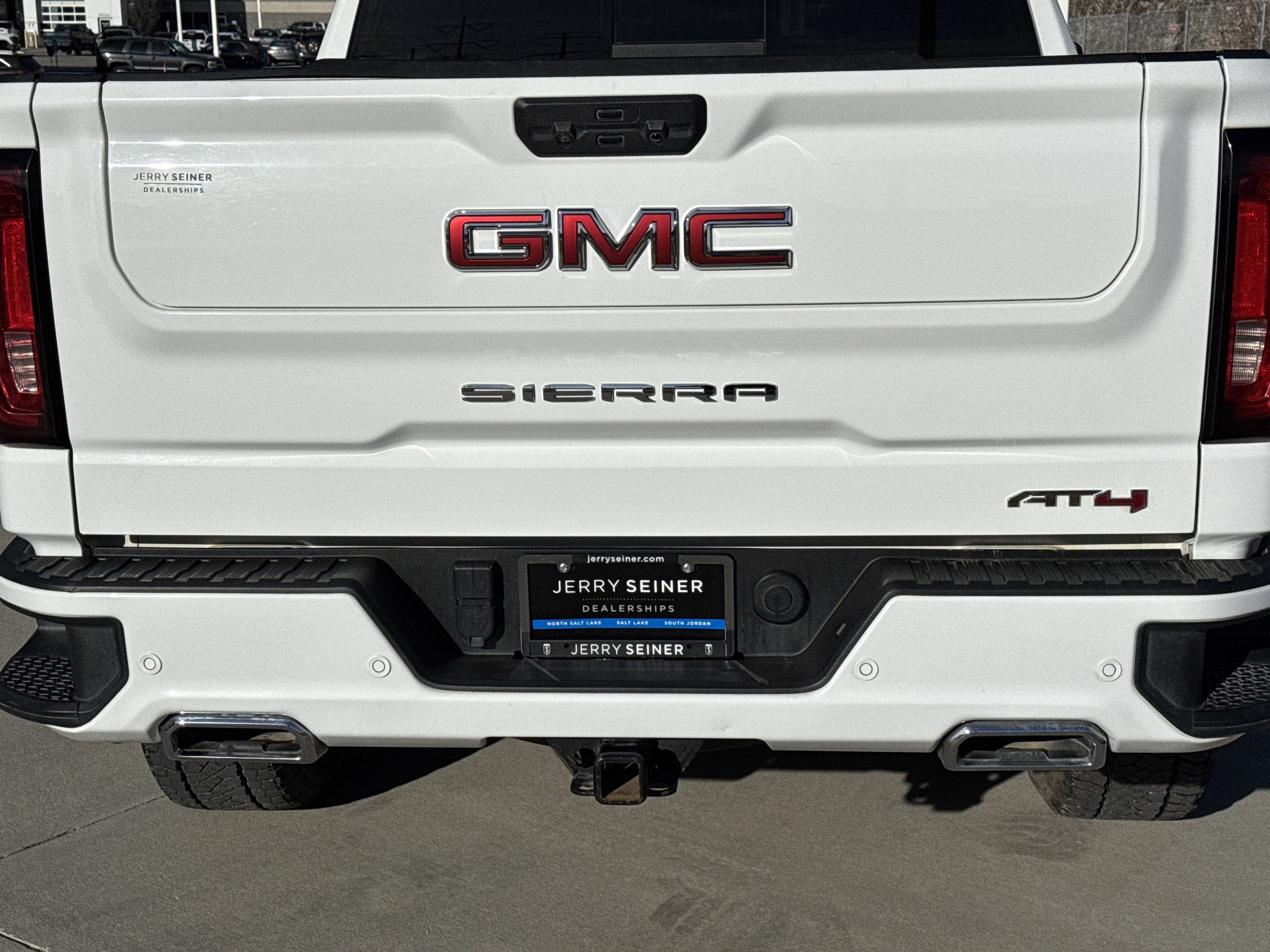 Used 2023 GMC Sierra 1500 AT4 w/ Technology Package image 13