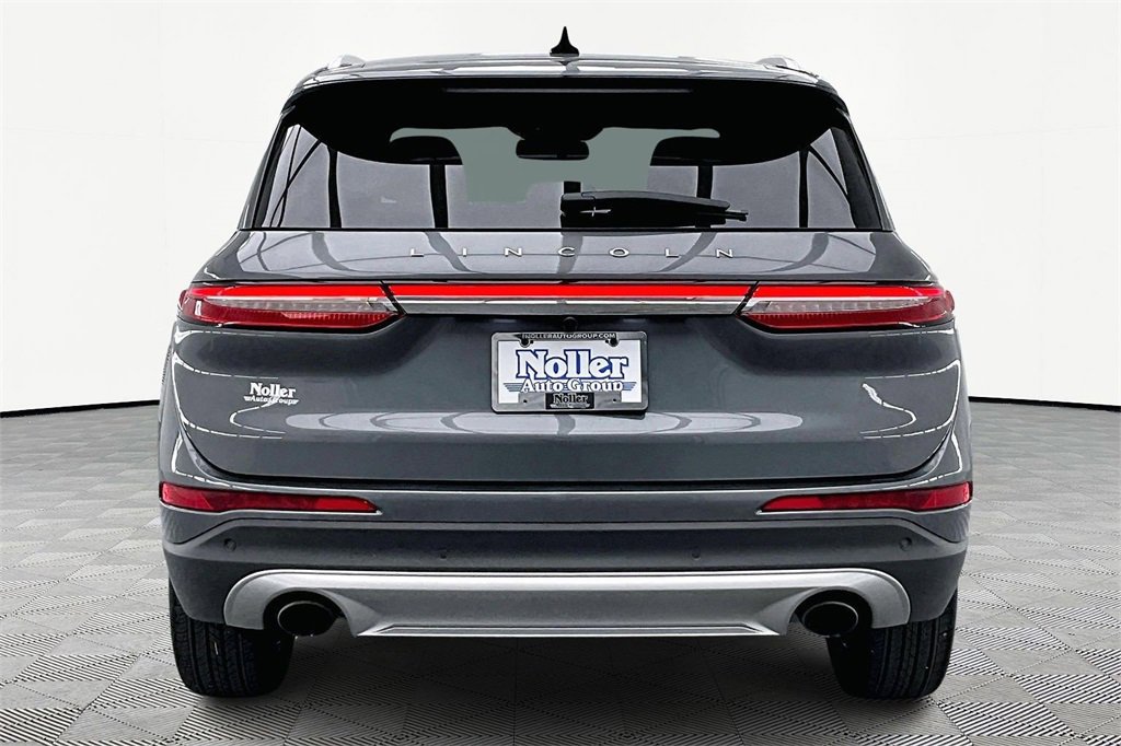 Used 2022 Lincoln Corsair AWD w/ Equipment Group 101A image 4