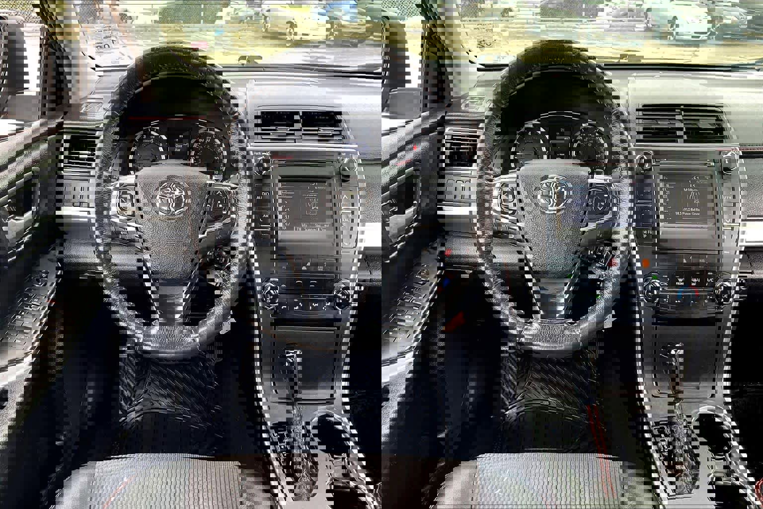 Used 2017 Toyota Camry LE image 6