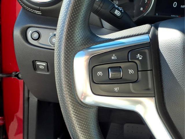 Used 2025 Chevrolet Blazer LT w/ Convenience Package FWD image 16
