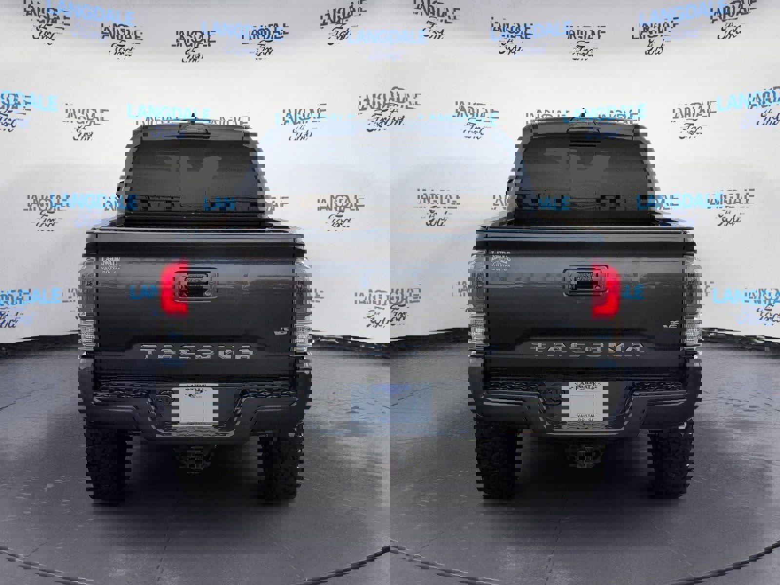 Used 2019 Toyota Tacoma TRD Sport AWD/4WD image 8