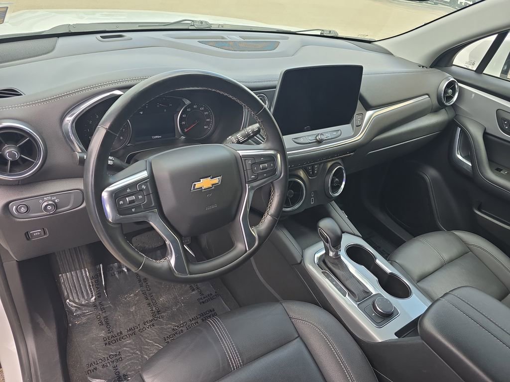 Used 2023 Chevrolet Blazer LT AWD/4WD image 9