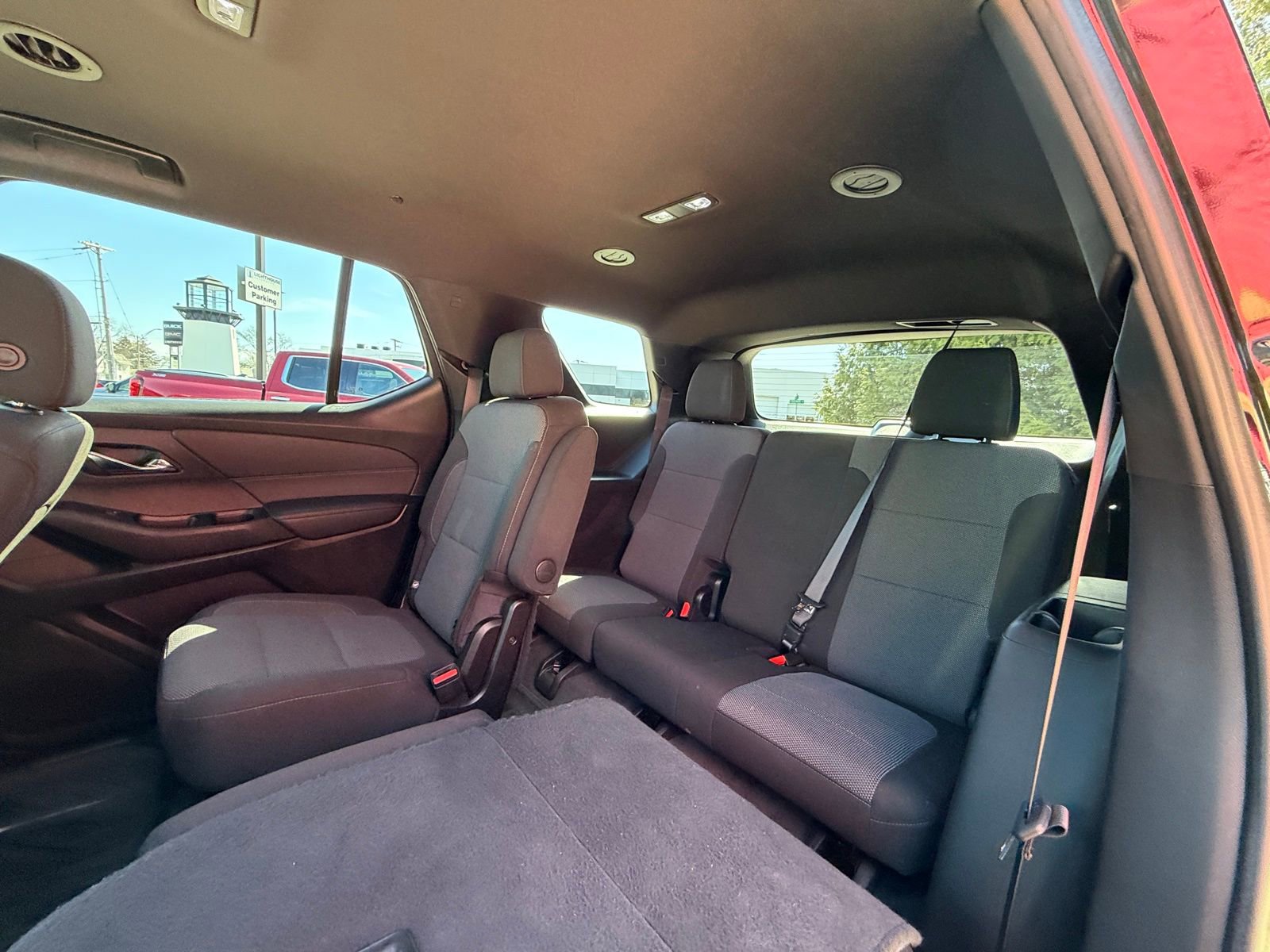 Used 2023 Chevrolet Traverse LT image 26