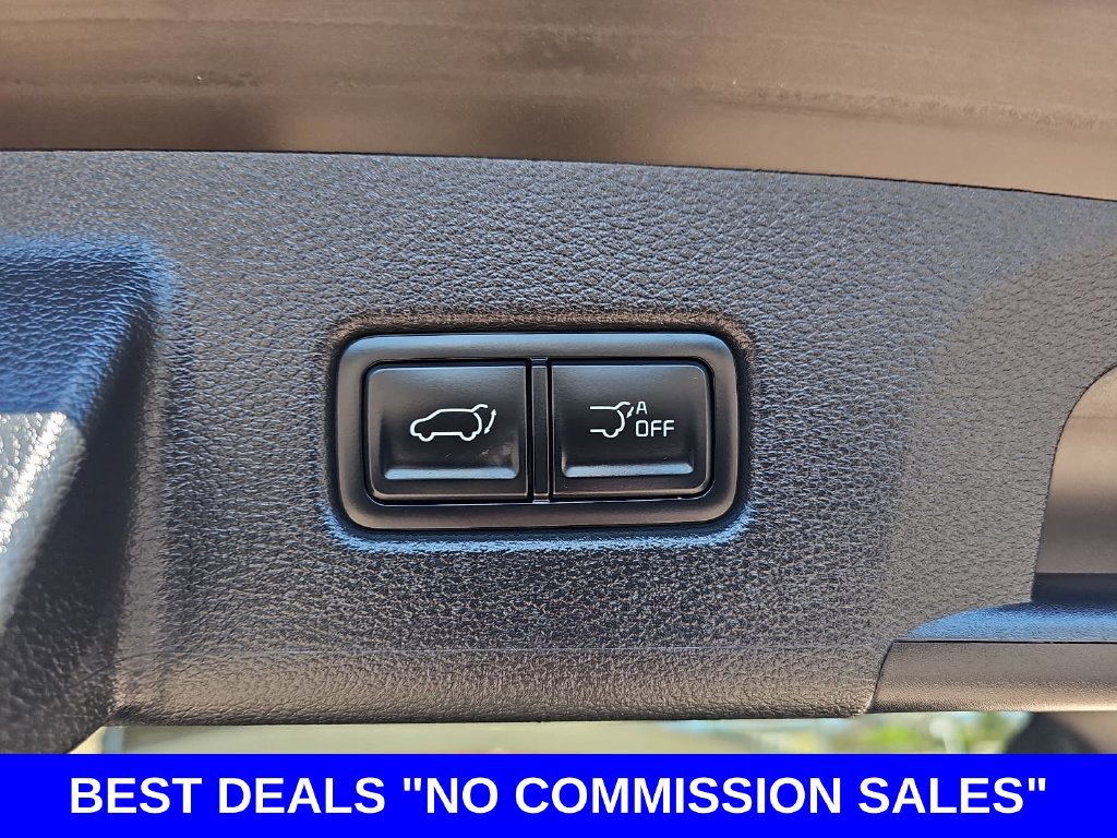 Used 2025 Kia Telluride S FWD image 16