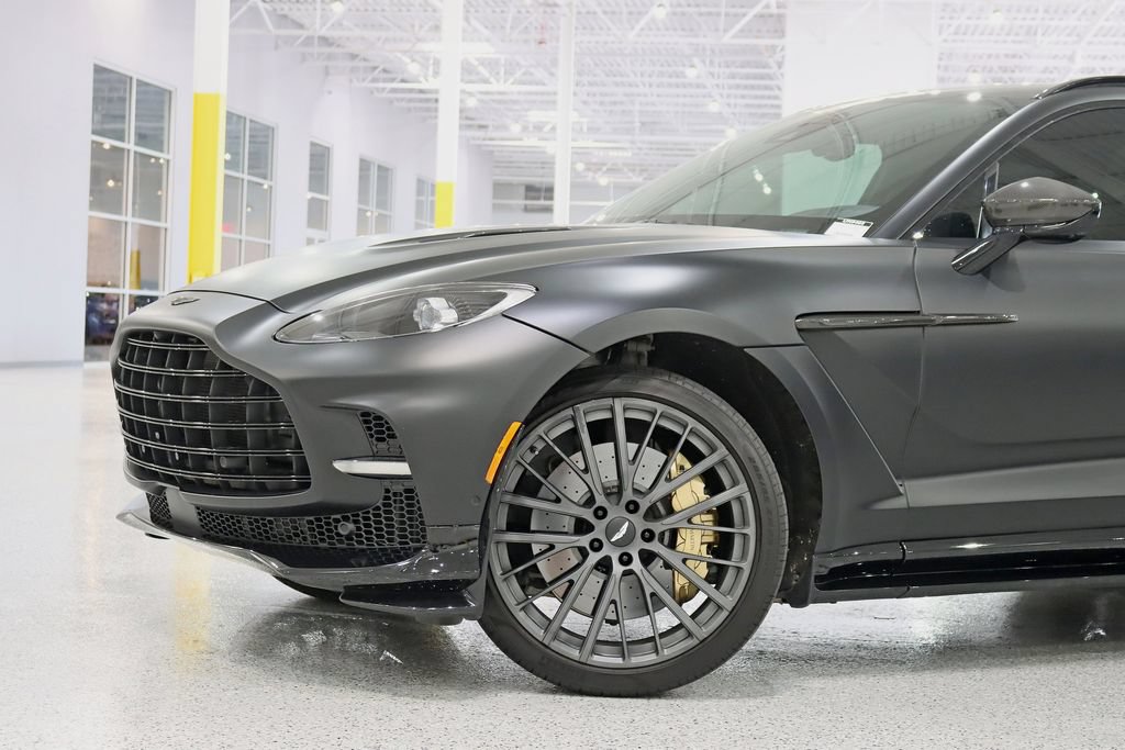 Used 2023 Aston Martin DBX 707 AWD/4WD image 2