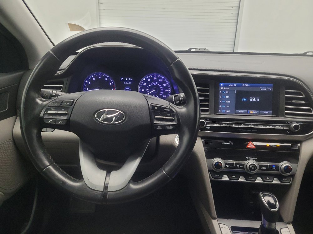 Used 2019 Hyundai Elantra Limited FWD image 22