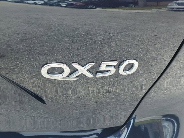 Used 2023 INFINITI QX50 Sensory image 7