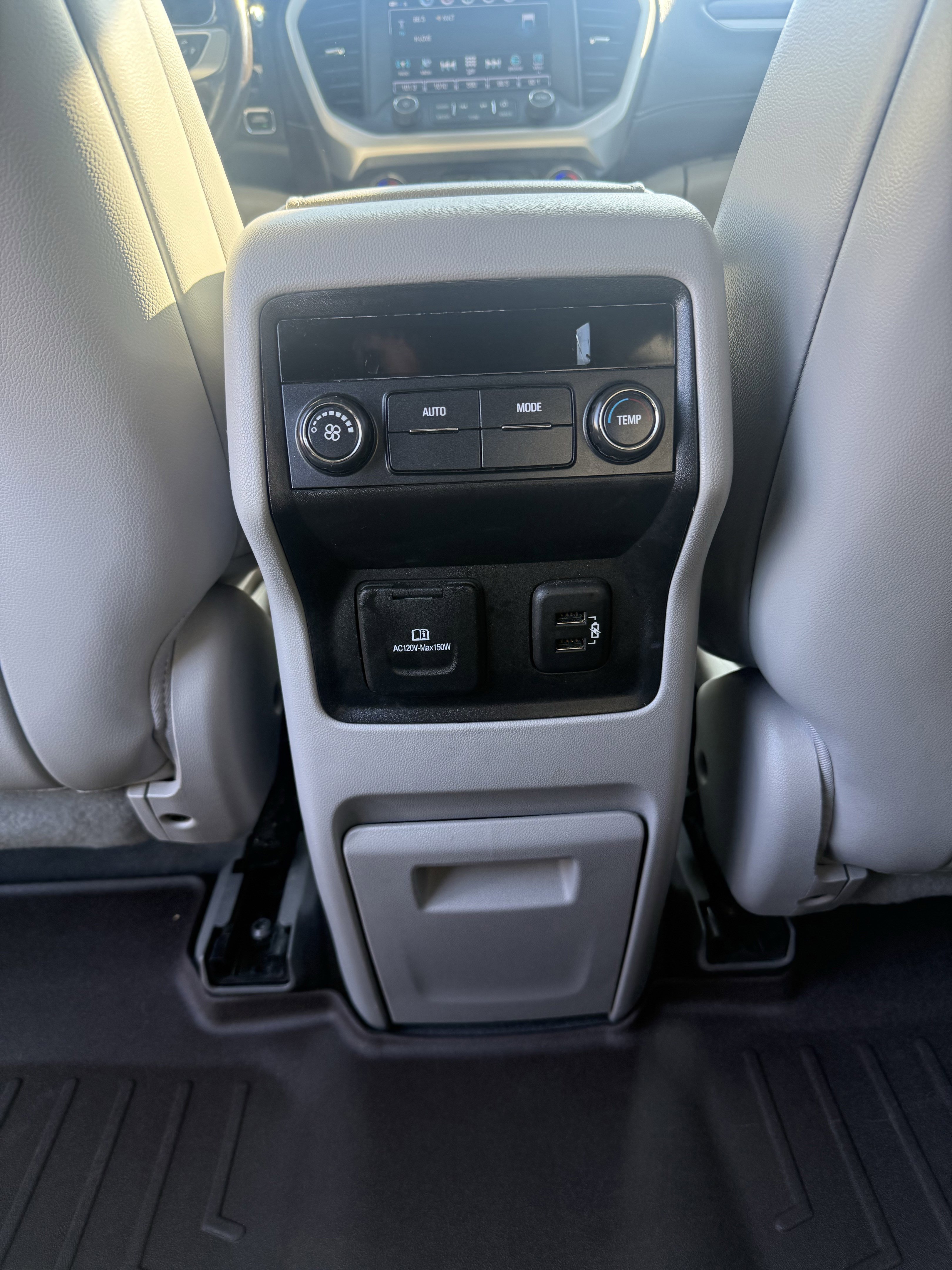 Used 2019 GMC Acadia SLT image 18