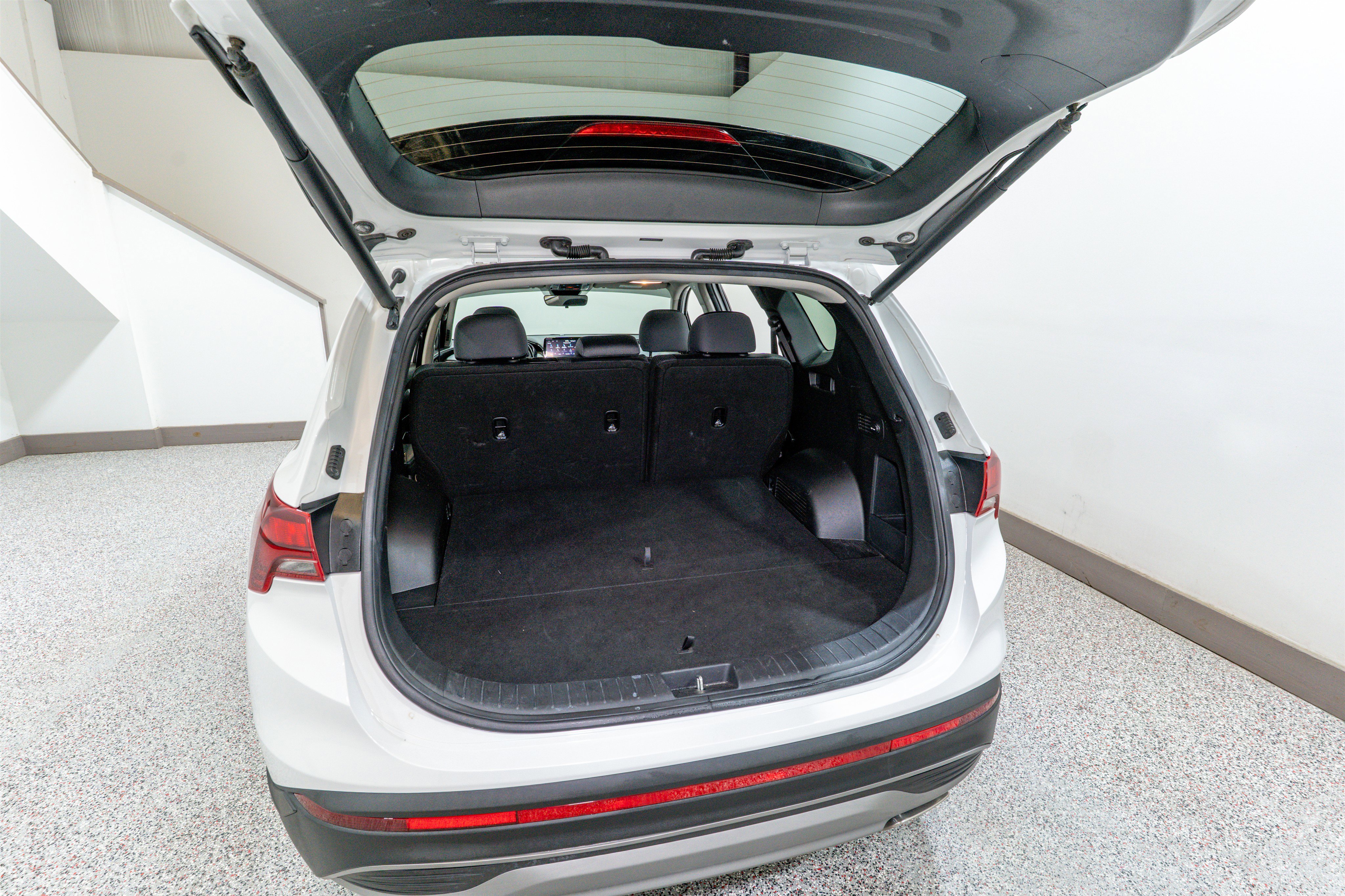 Used 2023 Hyundai Santa Fe SEL image 29